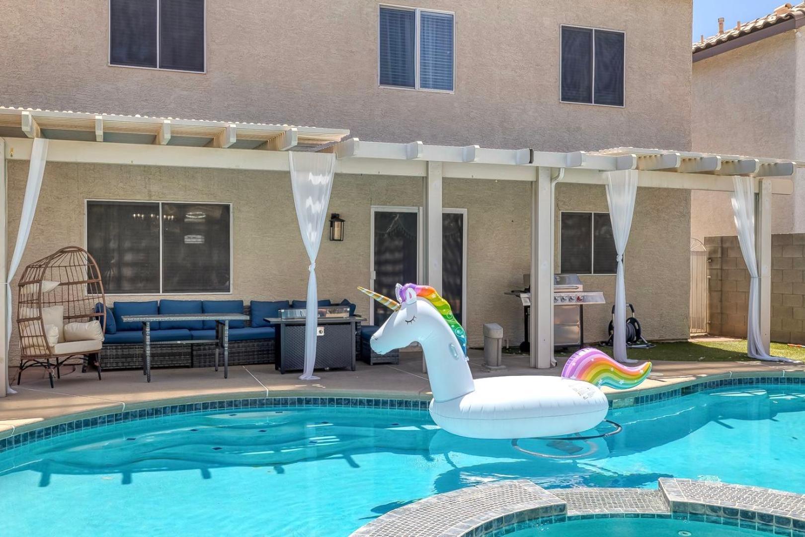 Modern Home In Las Vegas Near Strip With Pool And Jacuzzi ภายนอก รูปภาพ