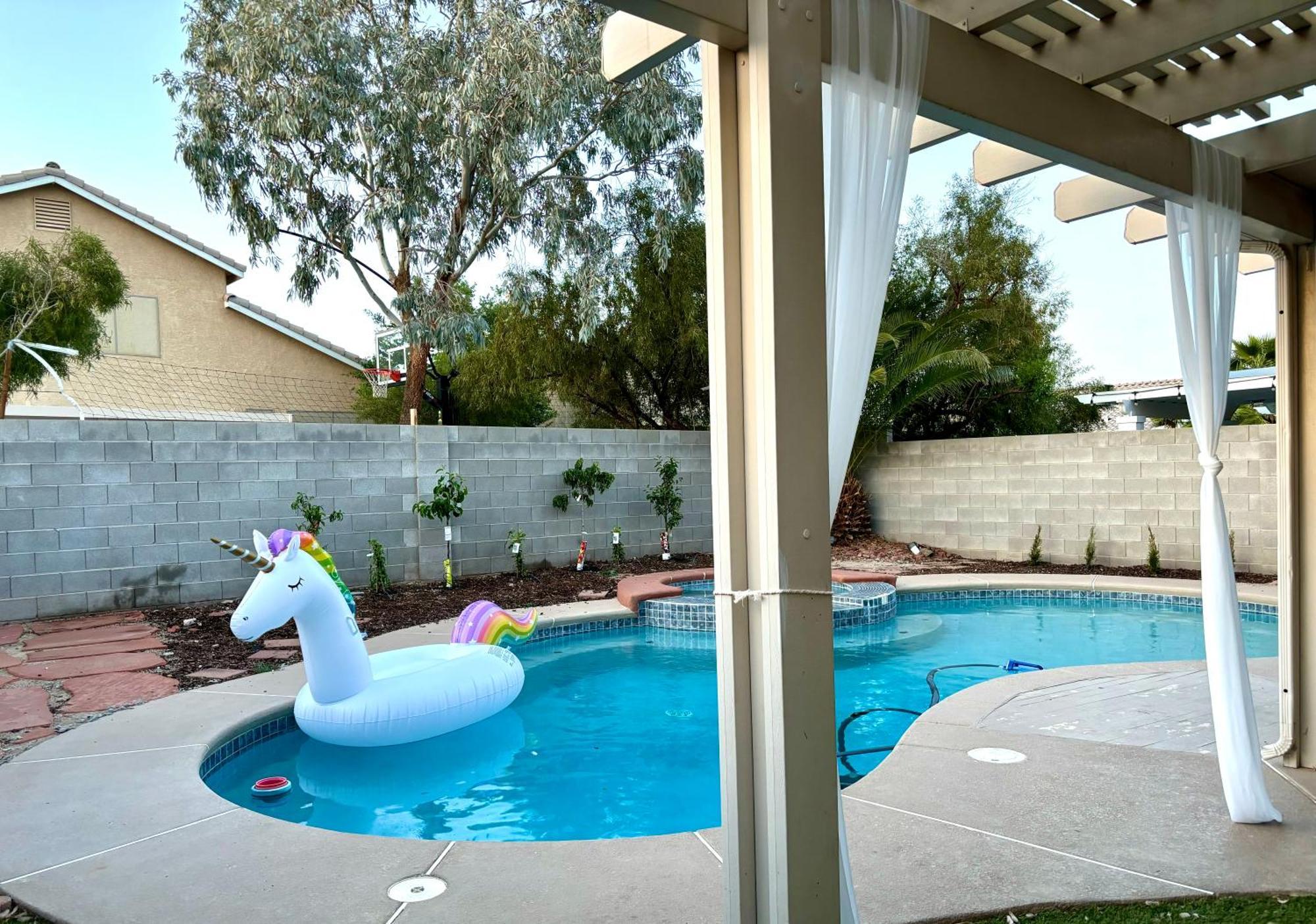 Modern Home In Las Vegas Near Strip With Pool And Jacuzzi ภายนอก รูปภาพ